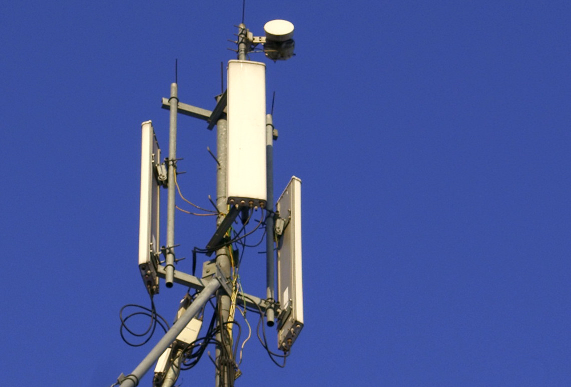 Как решили проблему повышения пропускной способности канала «базовая станция – антенна» в сетях 4G / 5G?