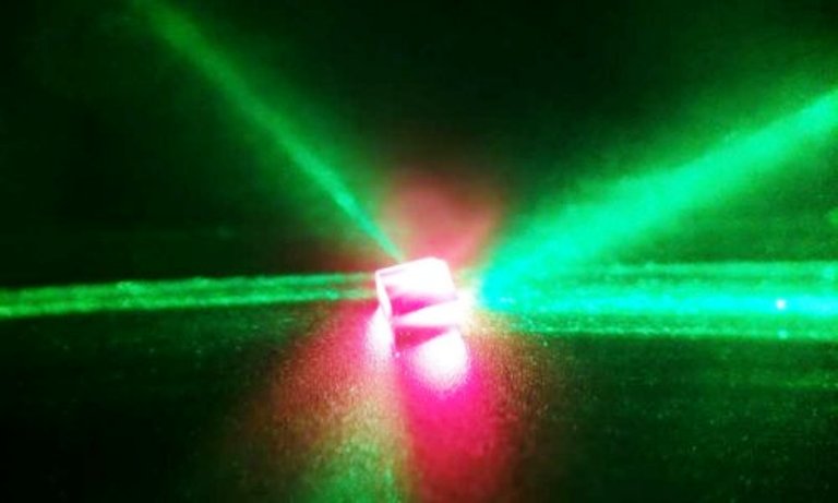 Что такое мазер, чем он отличается от лазера и почему его так долго не могли сделать?